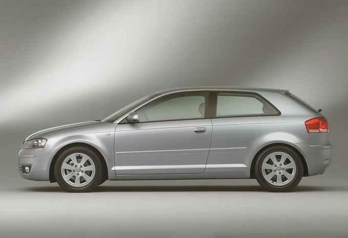 Audi A3 Coupé 3.2 V6 Quattro Ambition                           