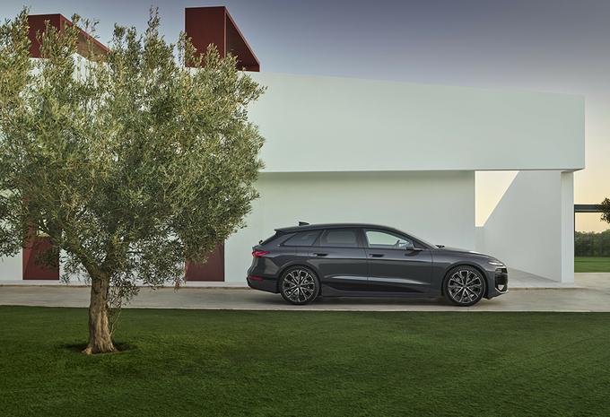 Audi A6 Avant e-tron Edition one blue 315kW quattro