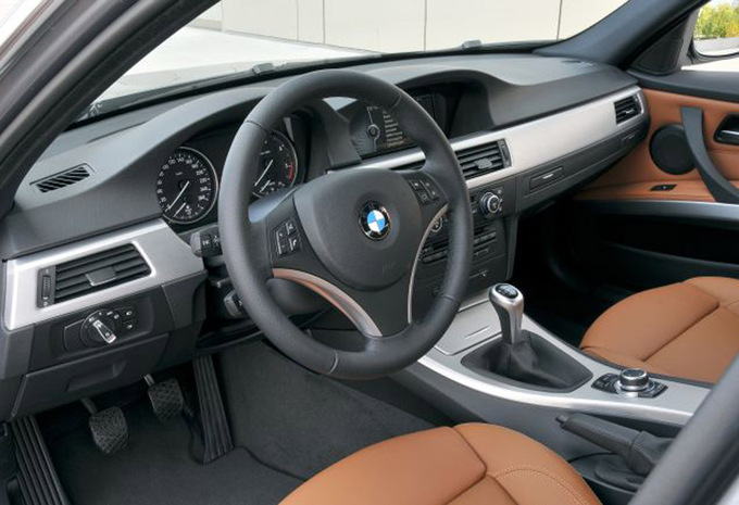 BMW 3 Reeks Berline 320d xDrive 163