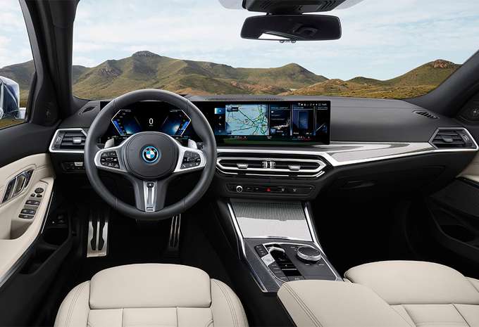 Photos BMW S rie 3 Touring 318i 115 KW Limited M Edition Moniteur 