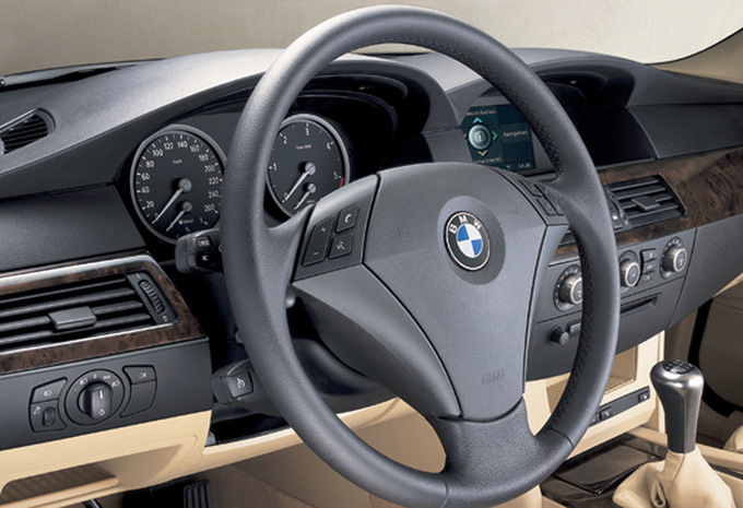 BMW Série 5 Berline 525xi