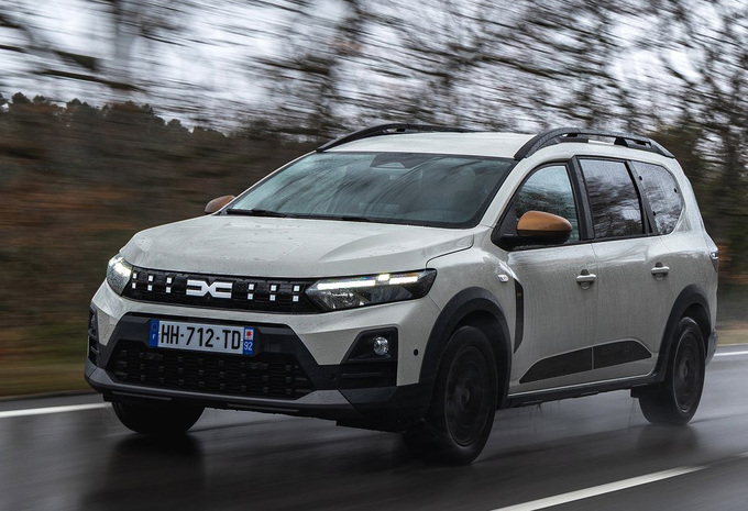 Dacia Jogger Hybrid 155 Journey