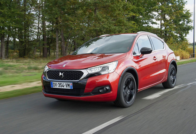 DS DS 4 Crossback 1.6 BlueHDi 150 S&S MAN6 So Chic