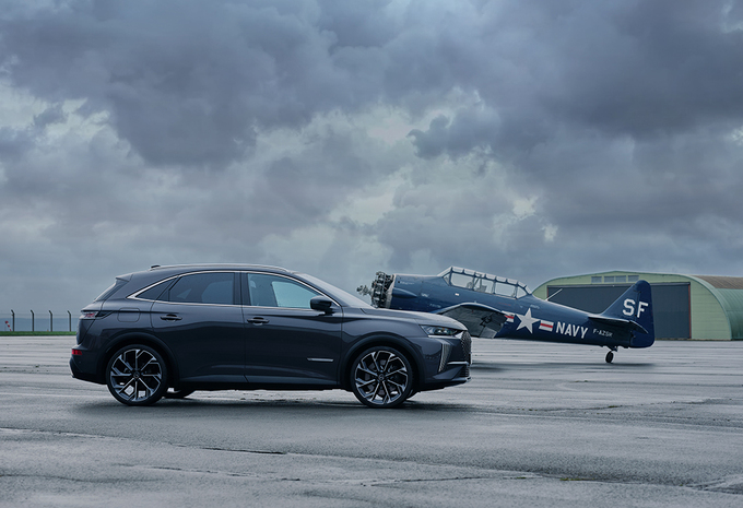 DS DS 7 E-Tense 4x4 300 PERFORMANCE Line +