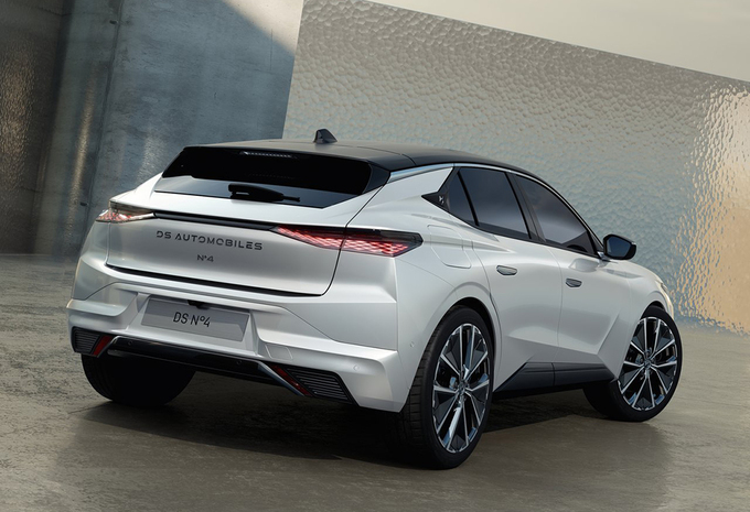 DS No 4 HYBRID 145 Automatic Etoile Alcantara
