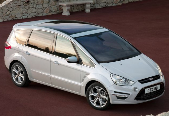 Ford S-Max 2.5i Trend
