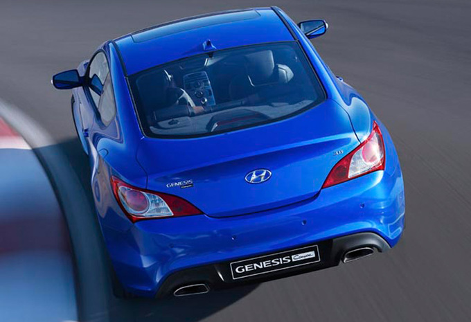 Hyundai Genesis Coupé 2.0 T Sport