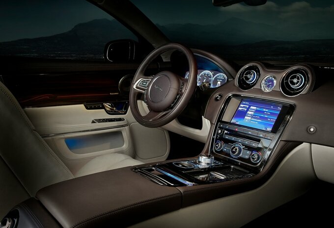 Jaguar XJ 3.0 V6 Compres. Premium Luxury
