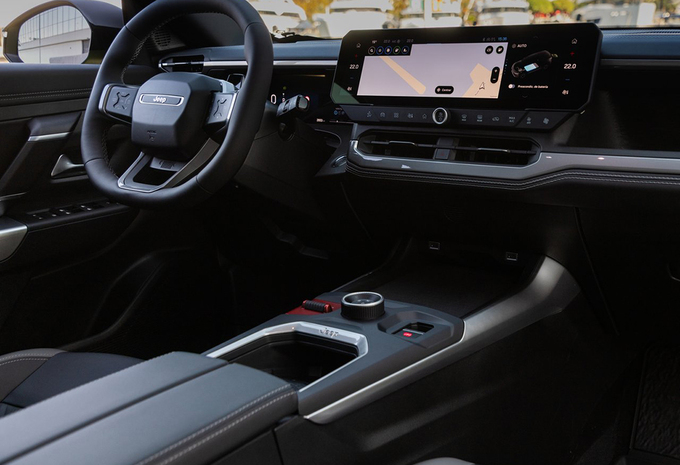 Jeep Compass 1.4 Turbo MultiAir 4x2 Night Eagle