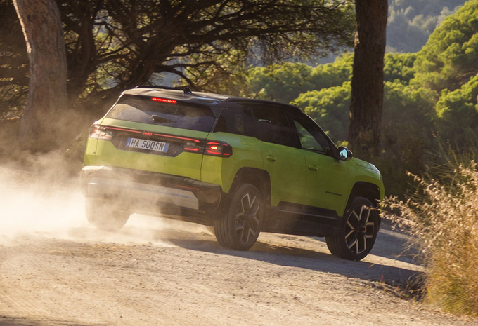 Jeep Compass 1.4 Turbo MultiAir 4x2 Night Eagle