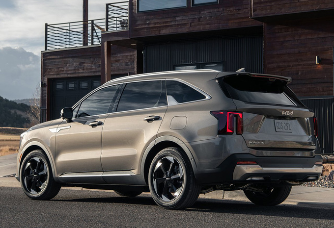 KIA Sorento Pulse 1.6 HEV 2WD AT