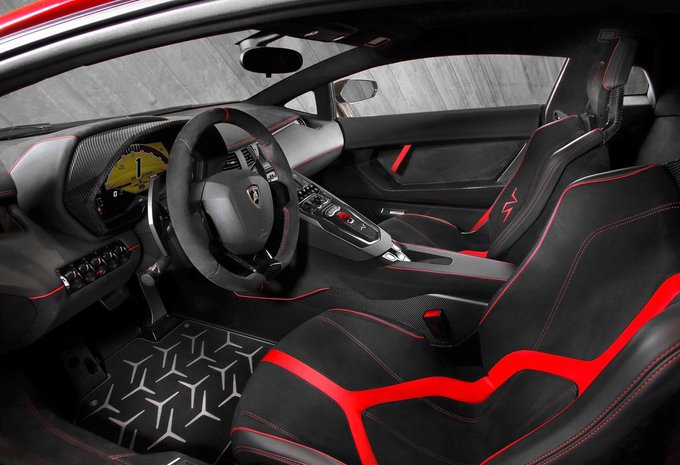 Lamborghini Aventador 6.5 V12 S Coupe