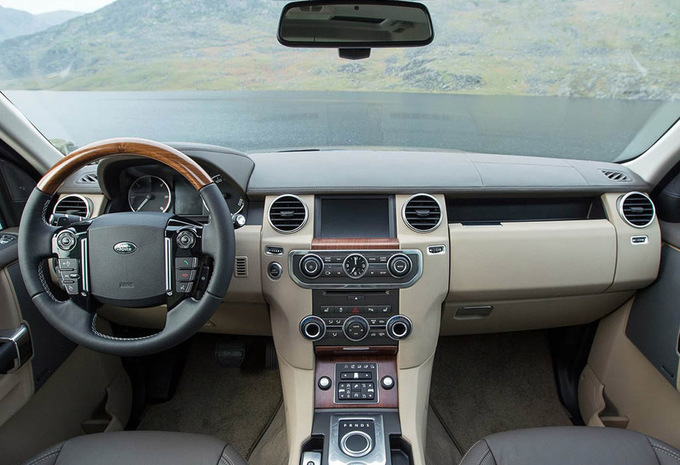 Land Rover Discovery 5p 3.0 TdV6 Commandshift Lounge Edition