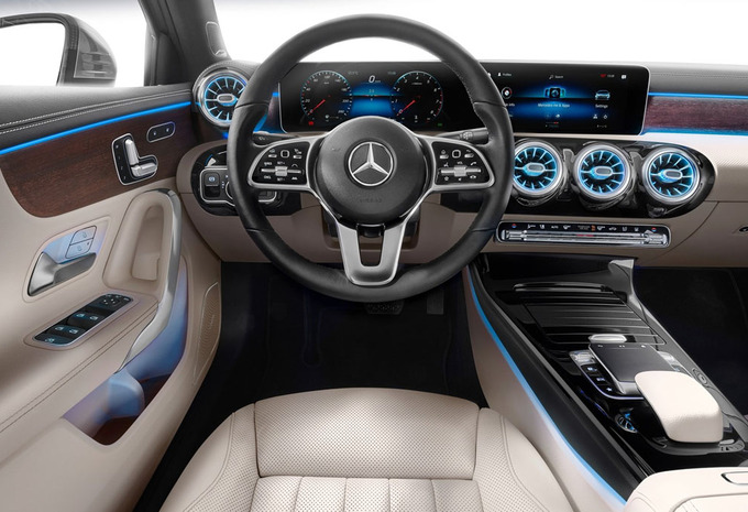 Mercedes-Benz A-Klasse Limousine A 200 Luxury Line