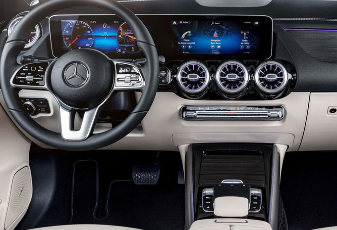 Mercedes-Benz B-Klasse B 180 d Business Solution AMG