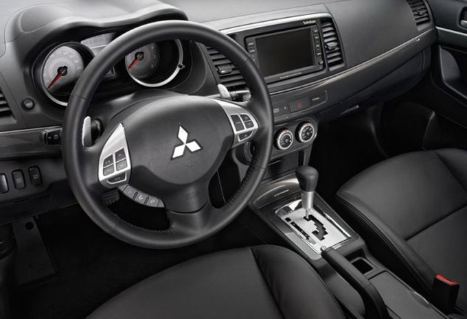 Mitsubishi Lancer Sportback 1.6 ClearTec Inform