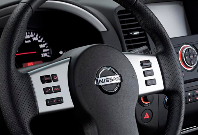Nissan Navara 3.0 V6 dCi 4WD LE