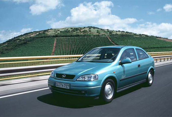 ondeugd Hoogland systeem Prijs Opel Astra 3d 2.0 16V Edition 2000 (1998) - AutoGids
