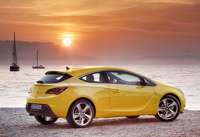 Opel Astra 3p 1.6 T 200 Enjoy Start&Stop