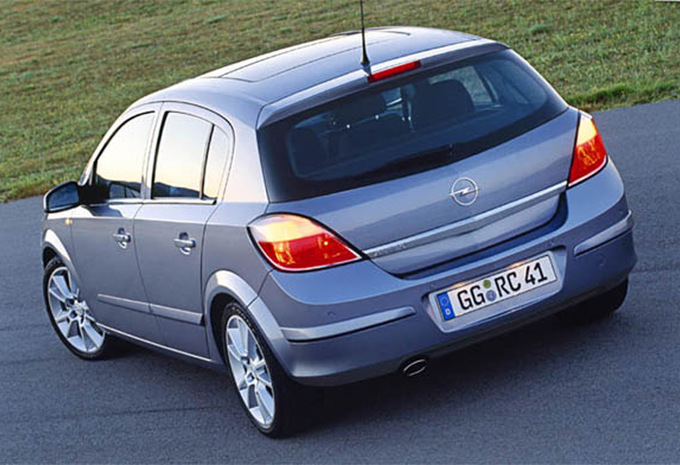 Opel Astra 5p 1.6 Enjoy