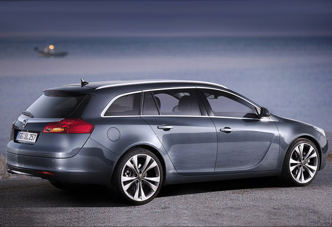 Opel Insignia Sports Tourer 1.6T Cosmo