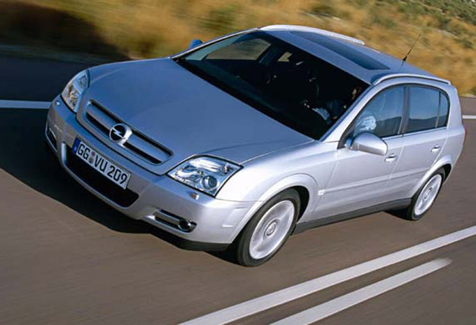 Opel Signum 3.0 V6 CDTI