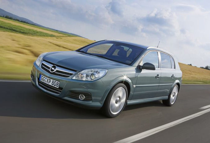 Opel Signum 1.9 CDTI 120 Sport