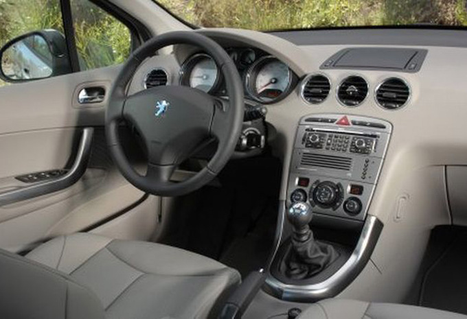 Peugeot 308 3d 1.6 HDi 90 Confort