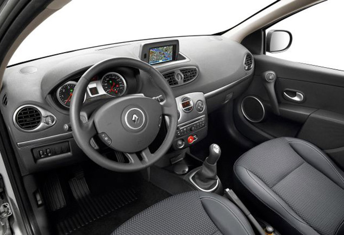 Renault Clio 3d 2.0 16V RS