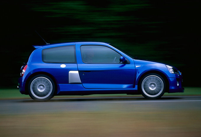 Renault Clio V6 3.0 V6
