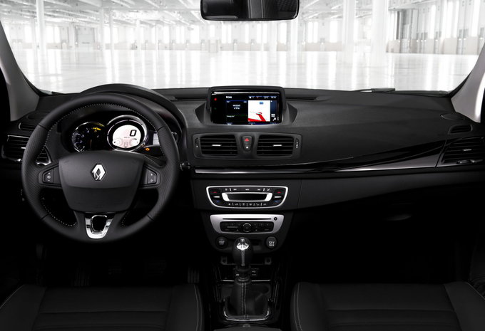 Uittrekken onthouden kan zijn Specificaties Renault Mégane Grandtour Energy TCe 115 Bose ® Edition (2015)  | AutoGids