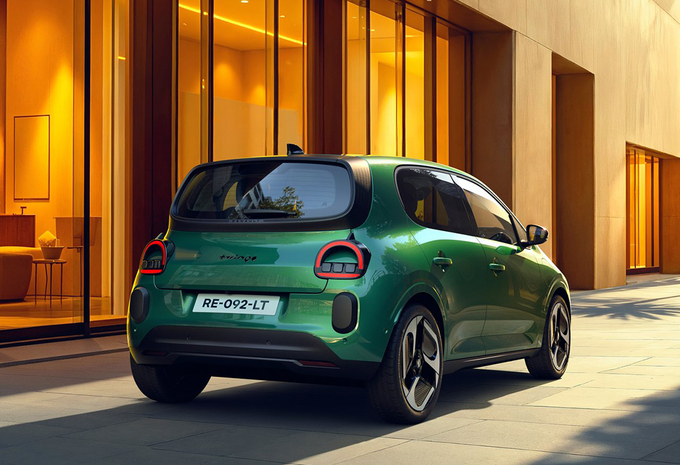 Renault Twingo E-Tech electric 80hp urban range Evolution