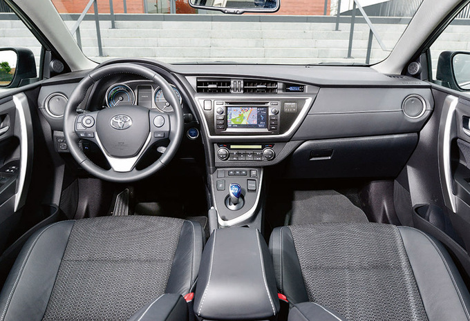 Toyota Auris 5p 1.2 Turbo Black Edition Multidrive S