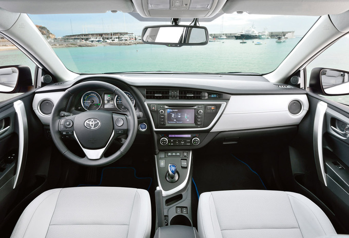 Toyota Auris Touring Sports 1.8 VVT-i Hybride Premium