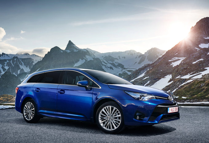 Toyota Avensis Touring Sports 2.0 D-4D 50th Anniversary