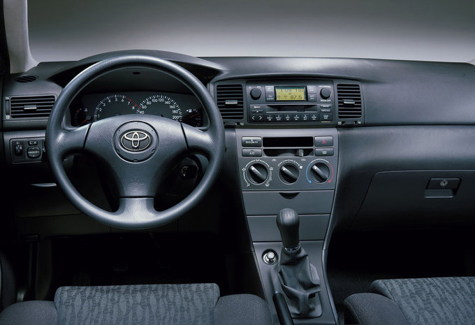 Toyota Corolla Sedan 1.4 VVT-i