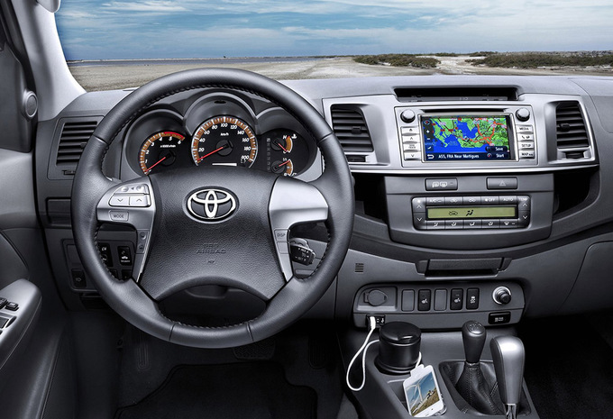 Toyota Hilux 4d 3.0 D-4D SRX