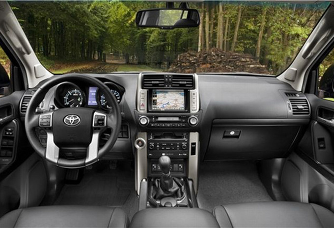 Toyota Land Cruiser 3d 3.0 D-4D Legend