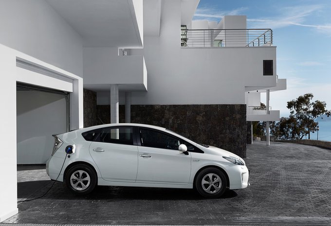 Toyota Prius 1.8 VVT-i Hybrid Solar Premium