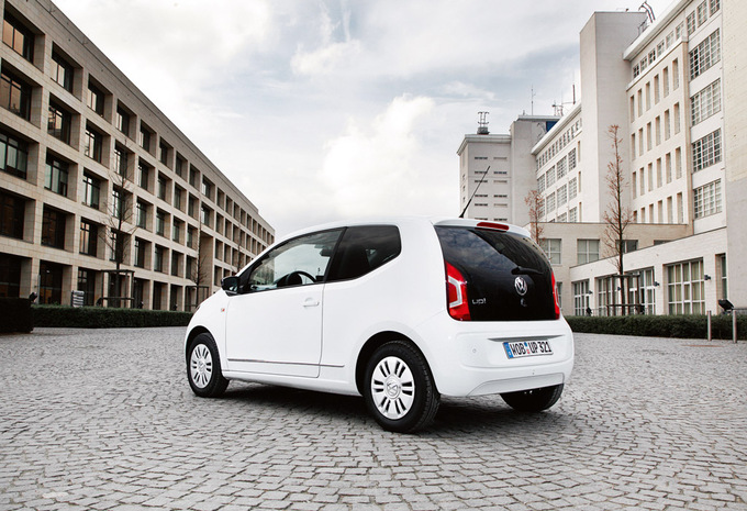 Volkswagen Up! 3p 1.0 MPi 55kW ASG High up!