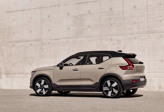 Volvo EX40 Single Motor Extended Range Core