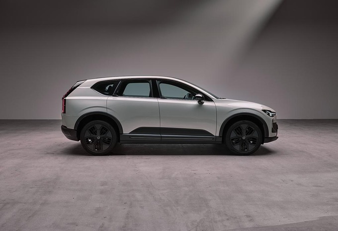 Volvo EX60 Cross Country P10 AWD Plus First Edition