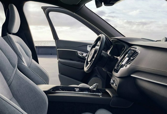 Volvo XC90 2.0 B5 D 4WD Momentum Pro Aut. 5PL