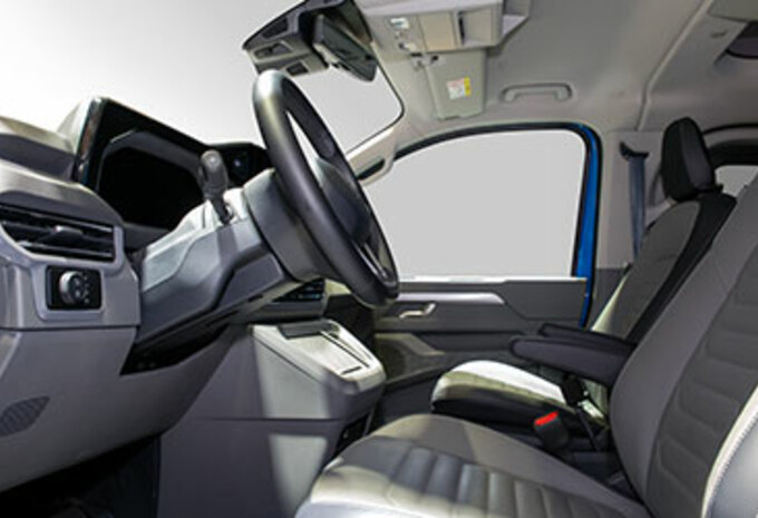 Volkswagen Caravelle 5d BEV 64kWh 100kW LWB Style