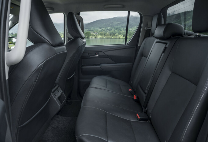 Review Toyota Hilux 2.8 Diesel Hybrid 48V (2026) - eerste test AutoGids 