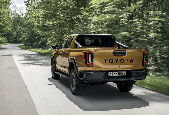 Review Toyota Hilux 2.8 Diesel Hybrid 48V (2026) - eerste test AutoGids 