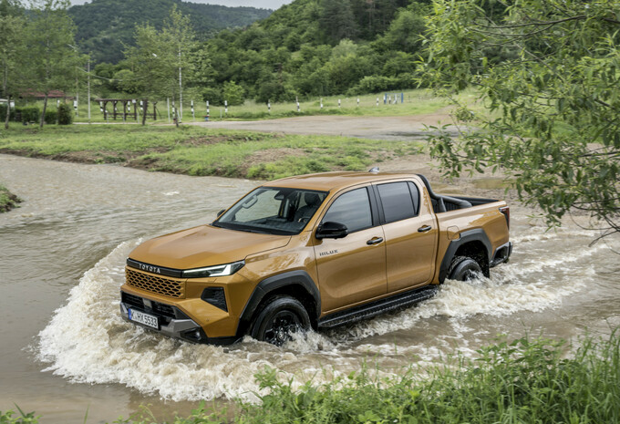 Review Toyota Hilux 2.8 Diesel Hybrid 48V (2026) - eerste test AutoGids 