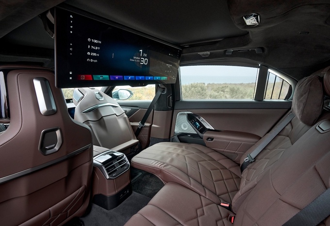 Preview BMW i7 60 xDrive (2027)