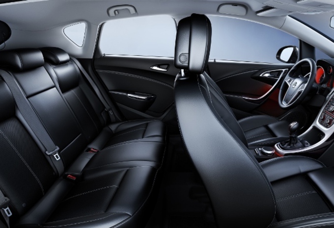 Opel Astra de l'intérieur #6