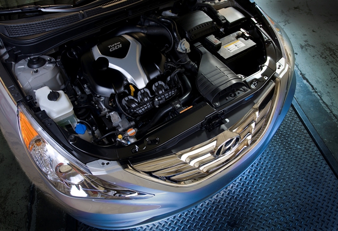 Hyundai Sonata 2.0 Turbo #2